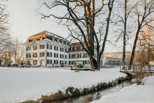 schlosshuenigen-hotel-emmental-winter-12.jpg