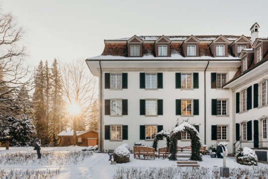 schlosshuenigen-hotel-emmental-winter-8.jpg