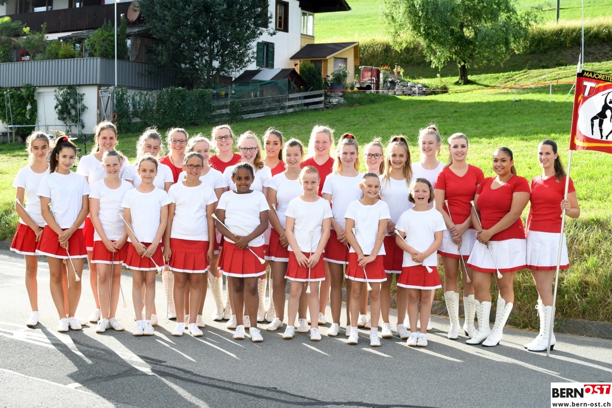 Marschmusikparade An Der Dorfchilbi Bleiken